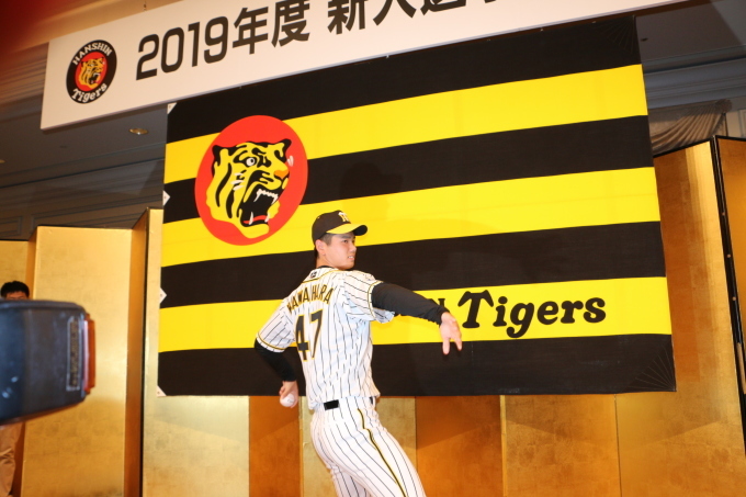 阪神タイガース  川原 陸  選手　誕生！！_d0103155_09291424.jpg